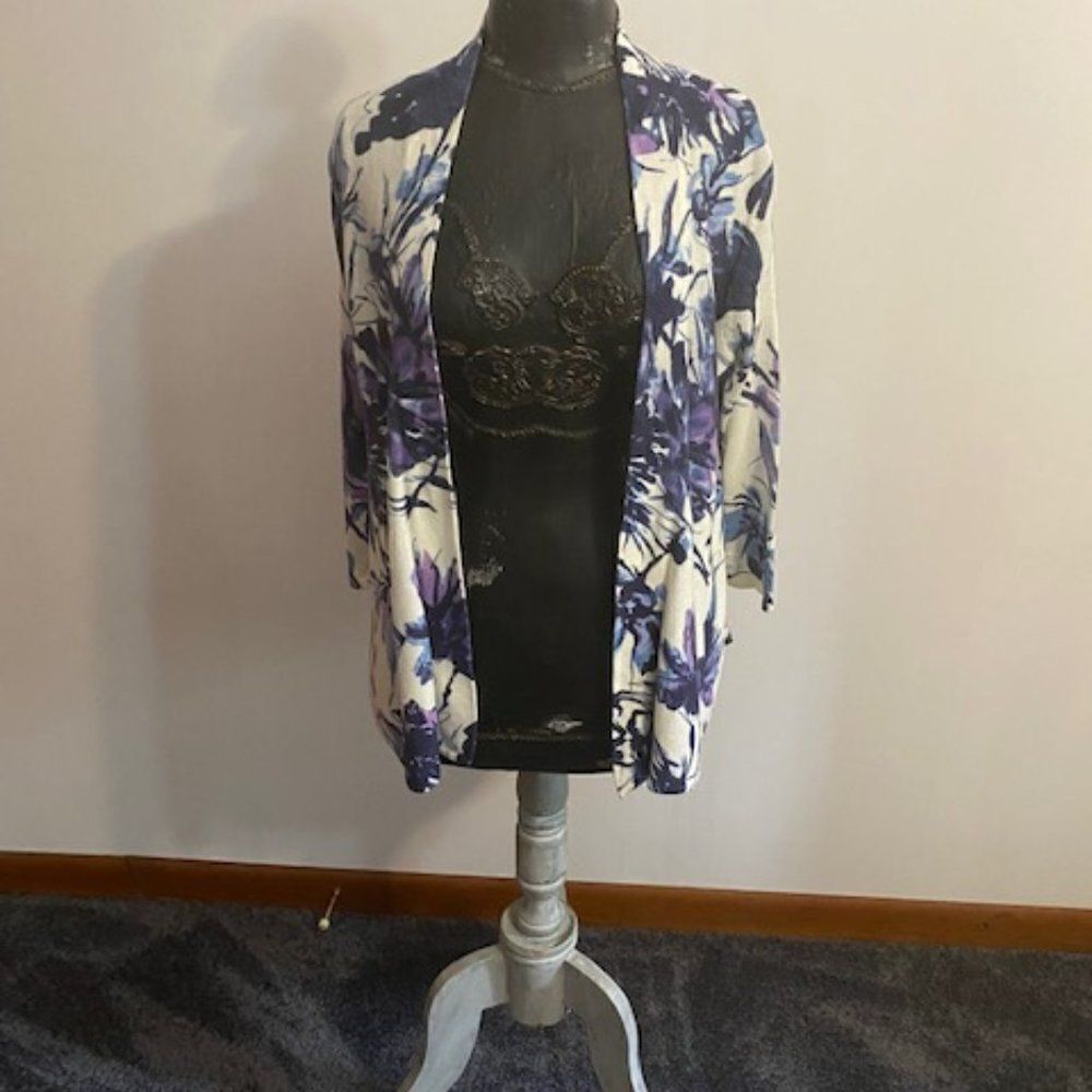 Chico's White, Blue, Purple Floral print cardigan, size 1 (8)